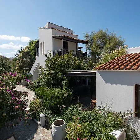Proimos Maisonnettes Hotel Platanés